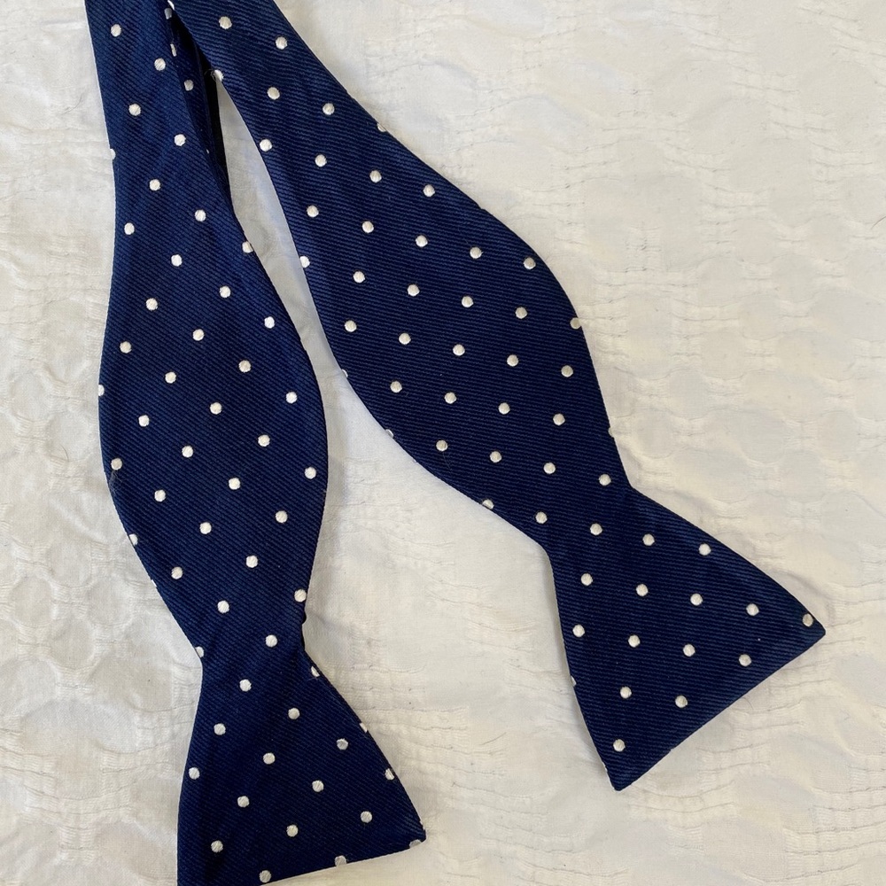 Navy silk polka dot tie - Picture 2 of 4